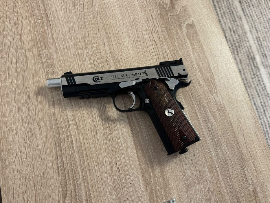 Pistol Airsoft full metal Colt Special Combat +bile metal