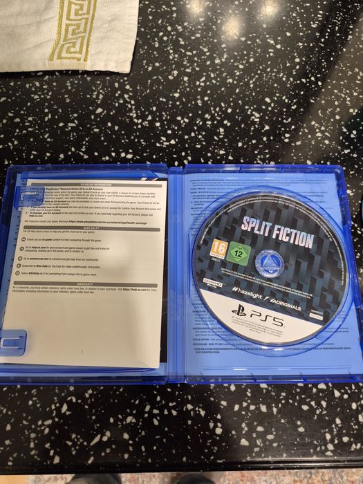 Split Fiction PS5
