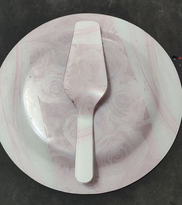 Посуду продам новая