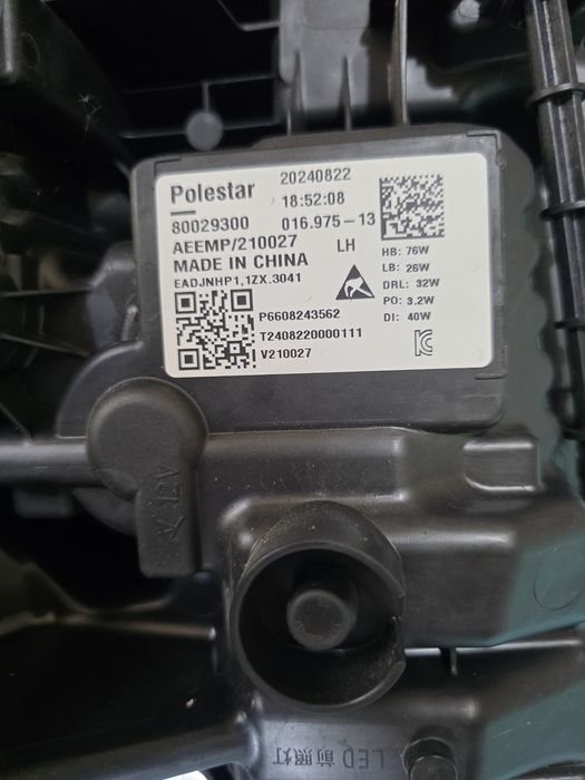 Polestar 4  full led 2025 ляв фар