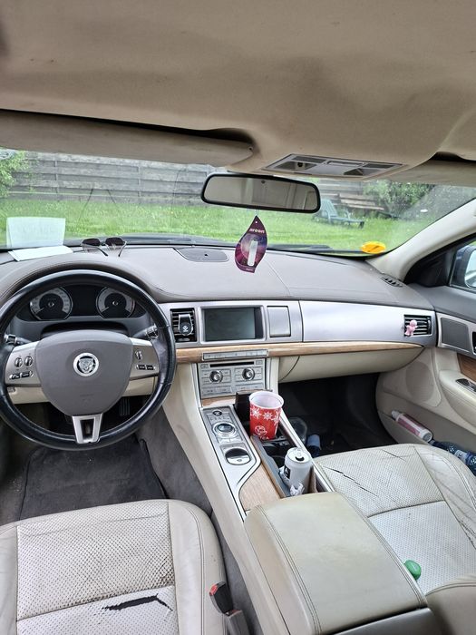 Vând jaguar xf 2.7 2009