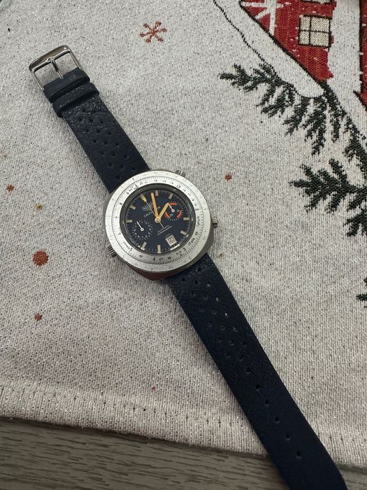 Heuer calculator мъжки часовник от 70те.Хронограф.Часовника е винтидж.