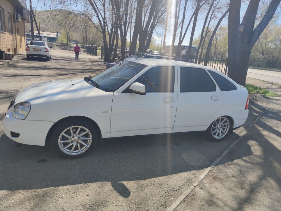 Продам Ладу Приору люкс