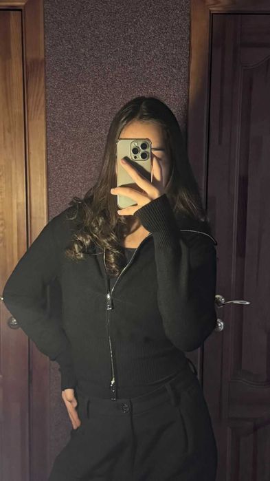 Продам новый теплые молодежные кофточки