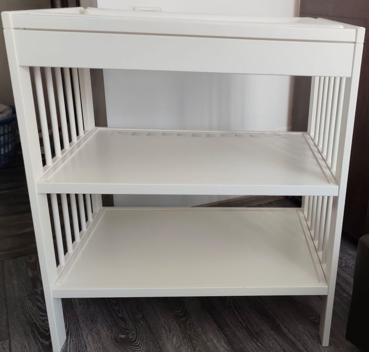 Masa înfășat și salteluță IKEA