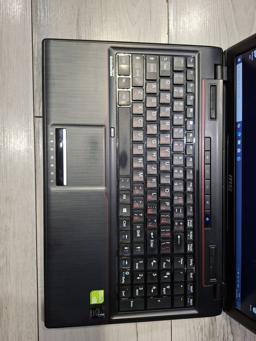 MSI ms-16gh-i5 4200H/16гб/360гб ссд/Nvidia 840M-2гб