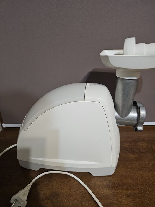 Продам мясорубку moulinex