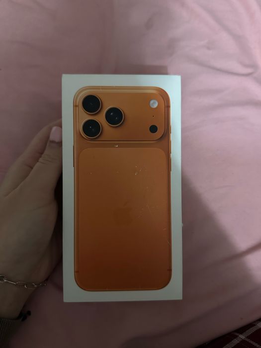 Продам Iphone 17 pro max 2 tb