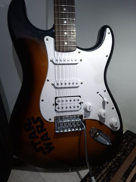 Продам гитару squier stratocaster by fender.