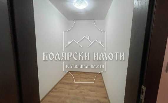 Дава се под наем Тристаен апартамент в Велико Търново, Център - 80 кв.м за 408 € - Снимка #7