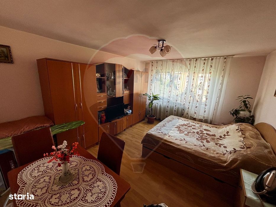 Apartament cu 2 camere de vânzare în zona Cetate