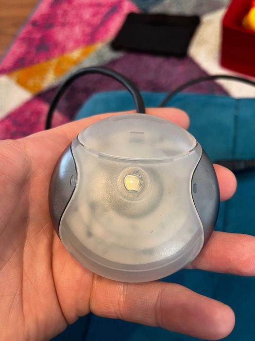 Mouse Apple  colectie  „Hockey Puck” (model M4848) RAR TESTAT ok  USB