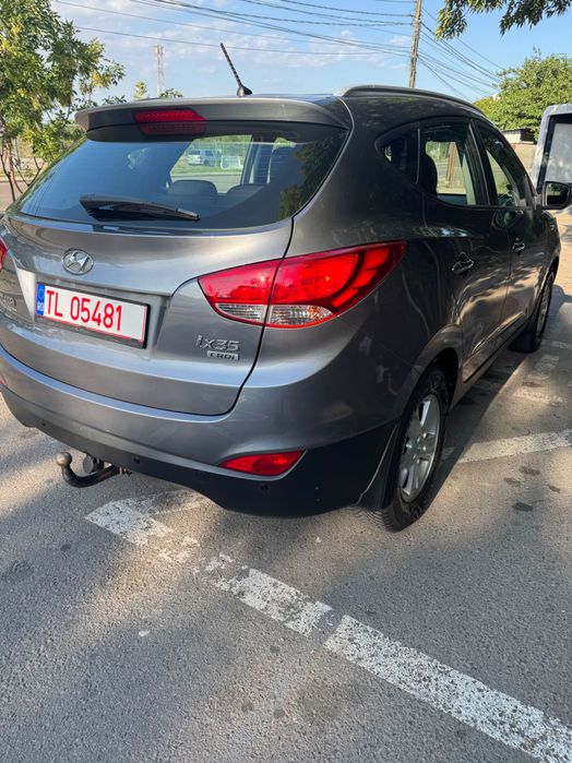 Vând Hyundai ix35