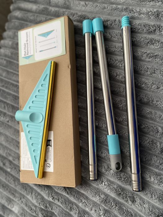 Gilamlarni chang va sochlardan tozalagich