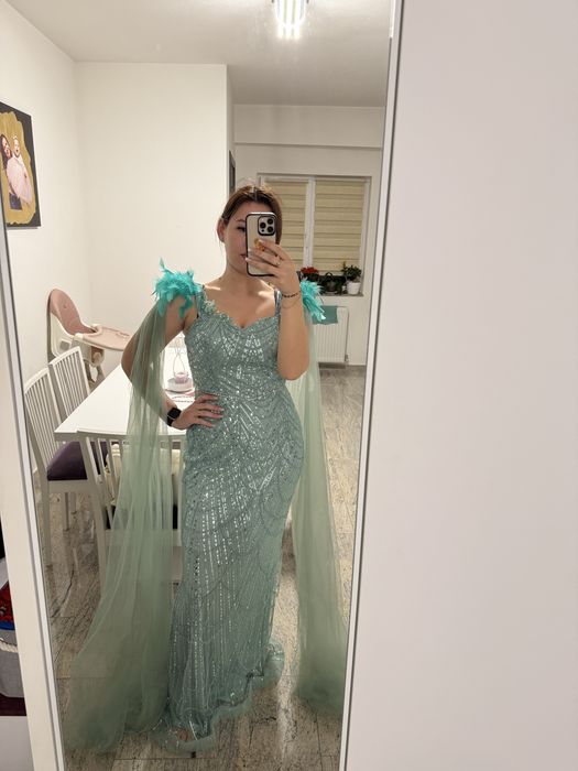 Rochie NOUA  elegantade nașa, sora M-L , facuta pe comanda