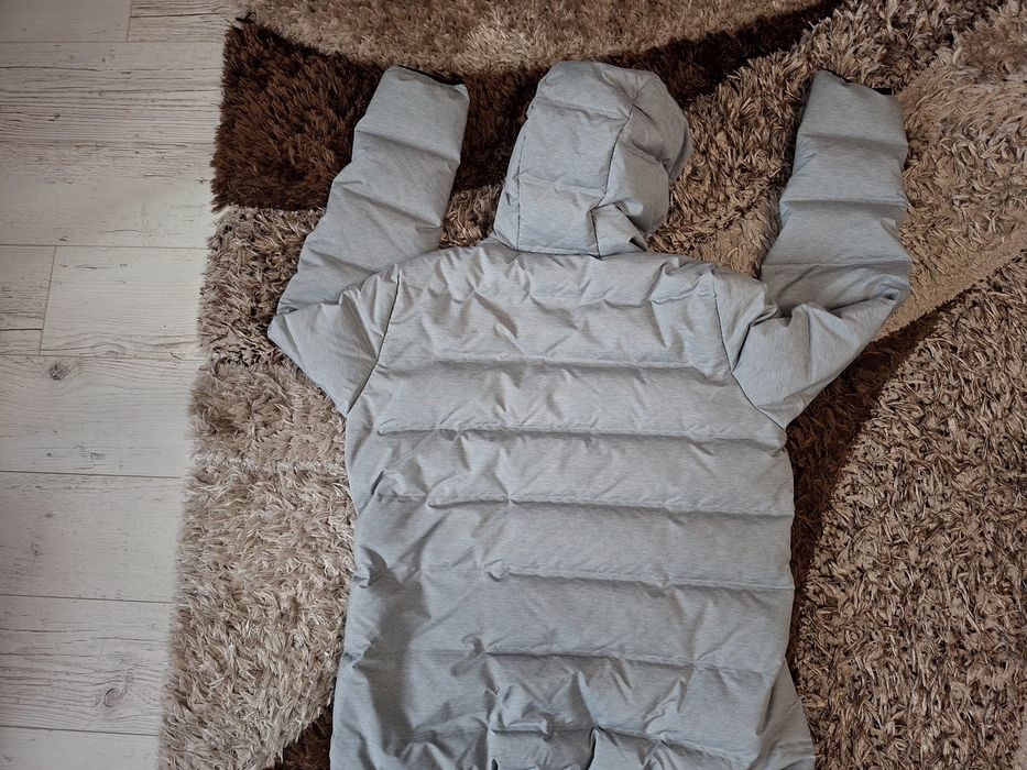 Adidas-Страхотно Дамско пухено яке!