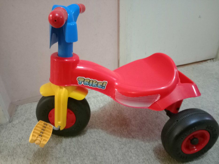 Tricicleta pentru copii