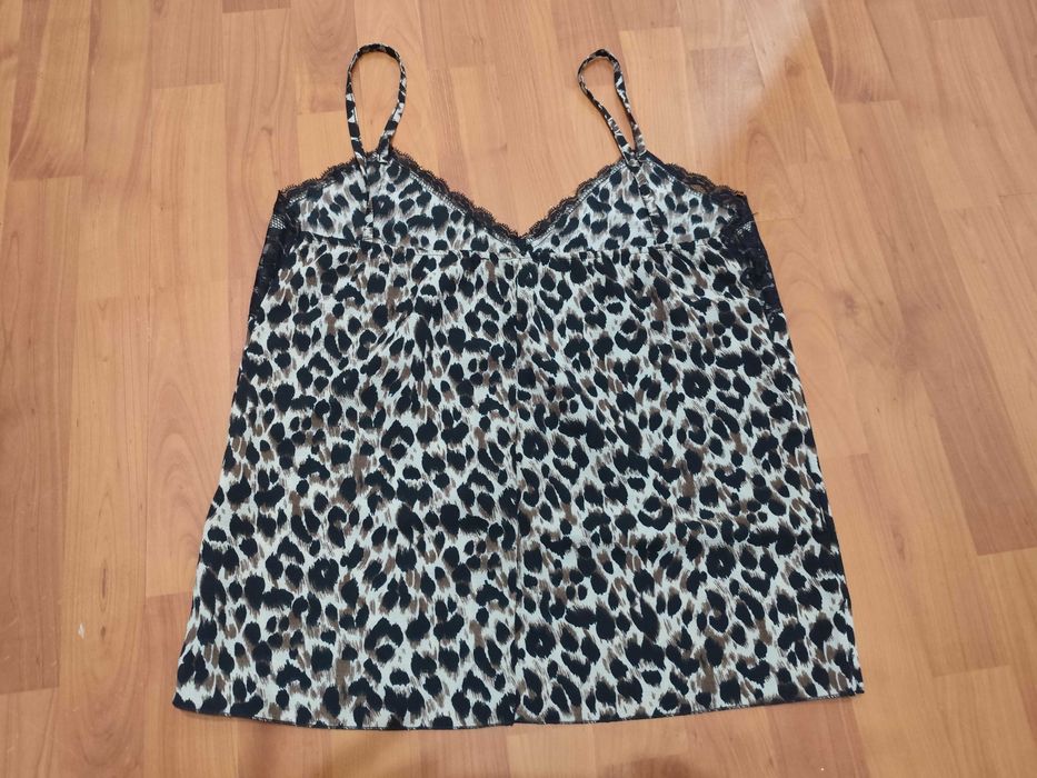 топ   с  дантела