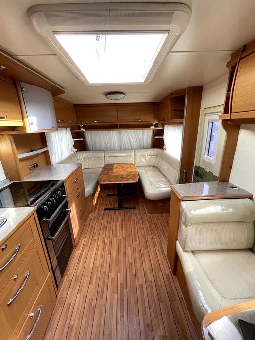 Каравана под наем на къмпинг градина "Garden Island"