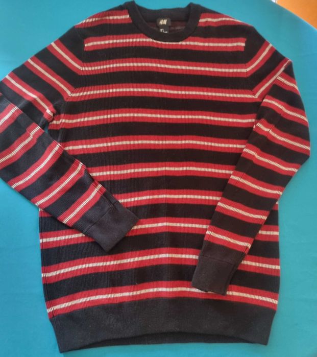 Vand pulovar H&M mc lunga barbat L  dungi rosu negru alb bbc100% nou