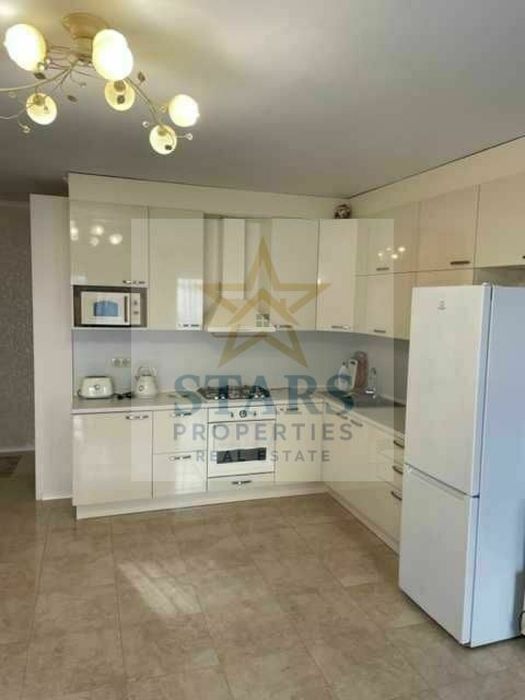 Продава се Двустаен апартамент в Варна, Възраждане 1 - 85 кв.м за 1800 €/кв.м - Снимка #1
