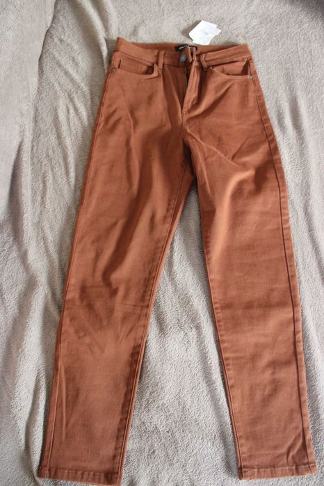 Нови дамски панталони LC Waikiki – стилни и модерни