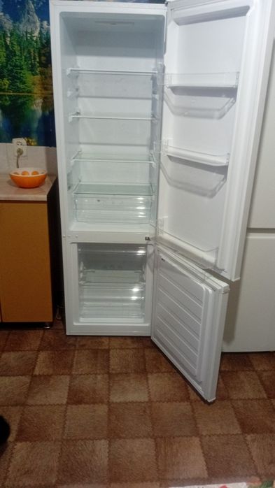 Продам холодильник новый