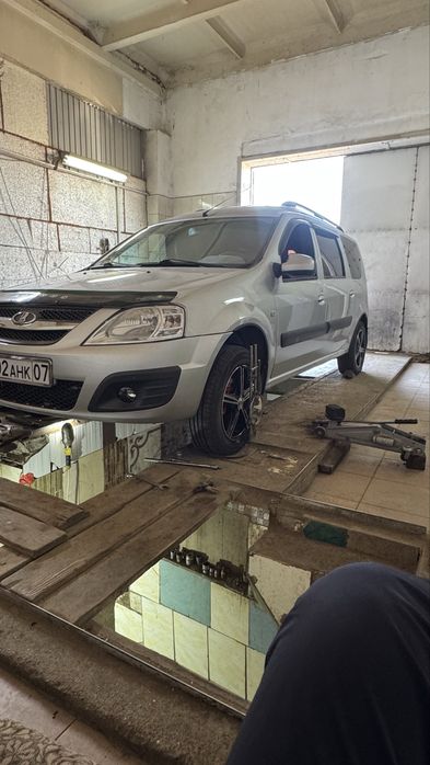 Лада Ларгус /////