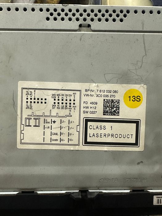 Rns 300 compatibil cu model vw golf, passat, touran