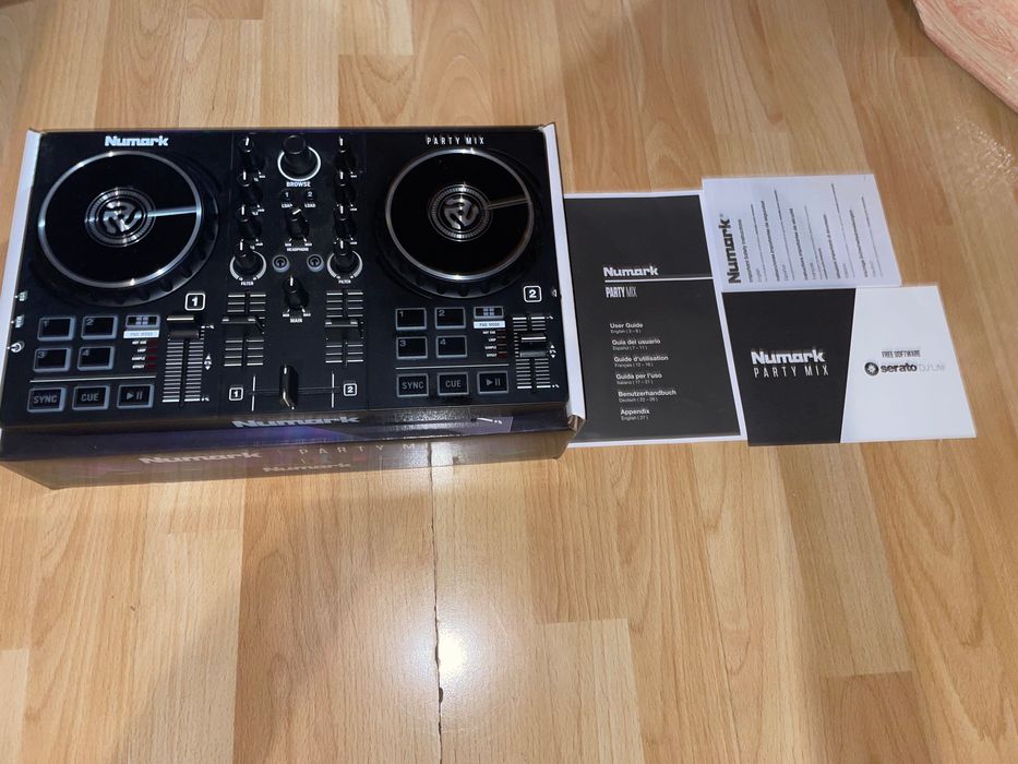 DJ контролер Numark Party Mix