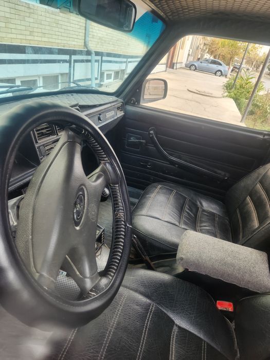 Vaz 2107  sotiladi