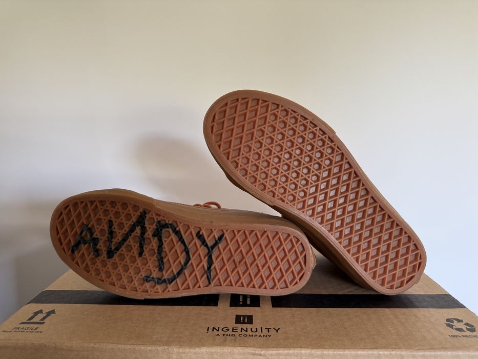 Vans Sk8 Hi Toy Story Woody - Disney Andy Sneakers - marime 36,5 EUR