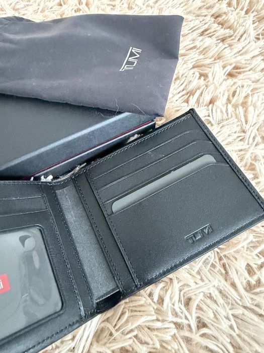 Мъжко кожено портмоне Tumi