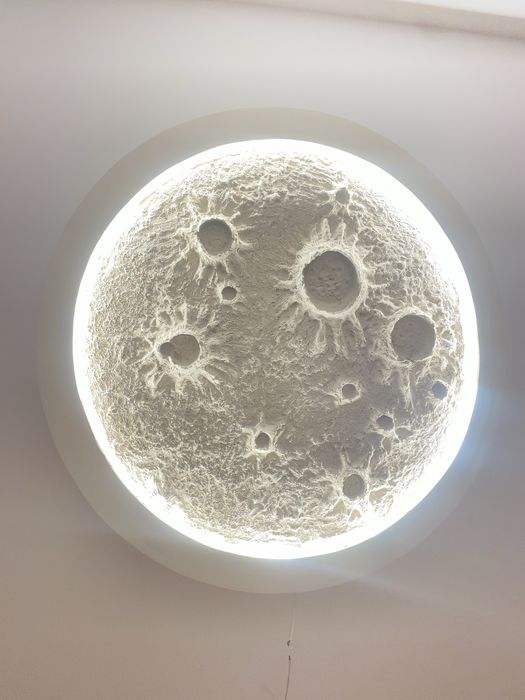 Decoratiune perete , luna cu led facuta manual