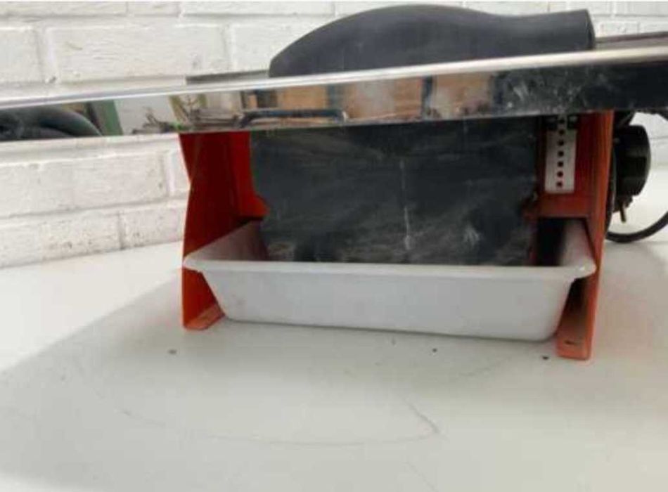 3 Masini de taiat gresie cu apa Rubi ND-200