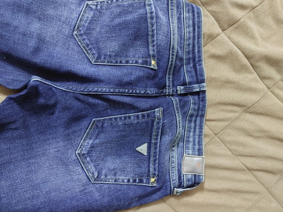 Blugi armani ca noi