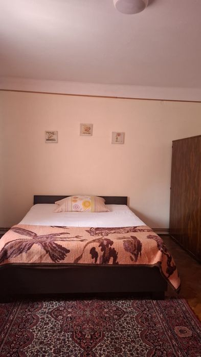 Apartament la Casa de închiriat spatios aprox.100mp