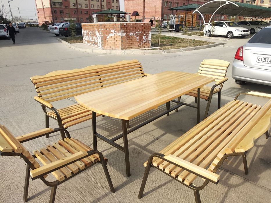 Yangicha stol stullar