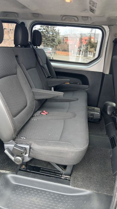 Renault Trafic 9 locuri
