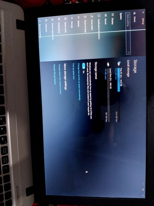 NoutbukIntel Celeron3050