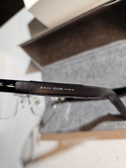 Продам очки со встроенными наушниками Huawei