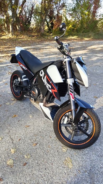 KTM Duke 690 LC4