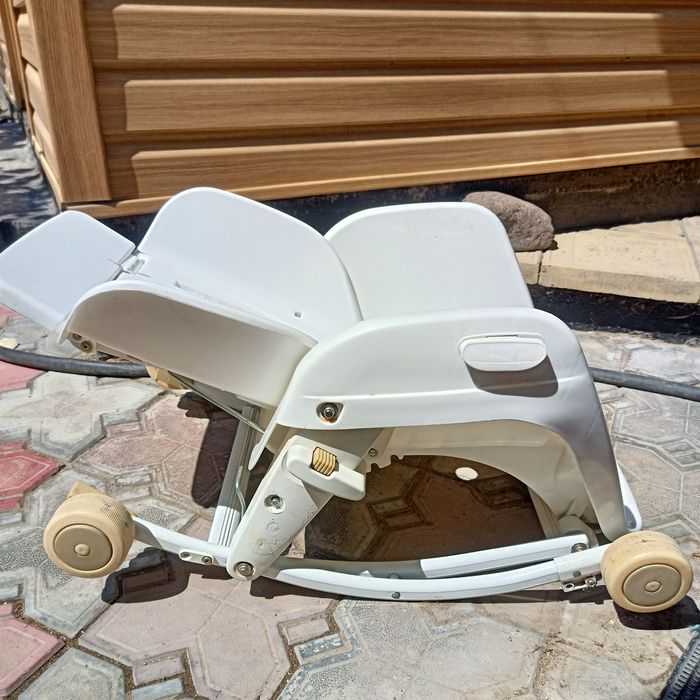 Столик для кормления ребёнка