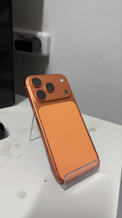 Продам Iphone 17 pro