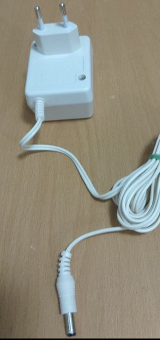 Alimentator PHILIPS  Original  12V  400mA   pentru Aparate de ingrijire personala precum masini de tuns, de ras, de epilat etc.