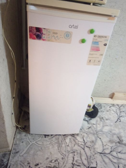 Холодилник сотилади