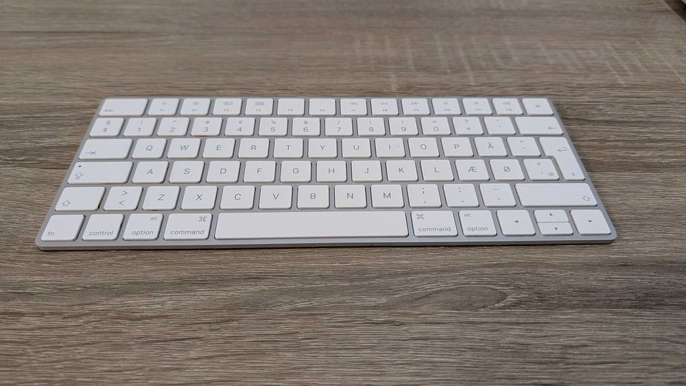 Tastatură Apple Magic Keyboard (Model A1644) – Reîncărcabilă