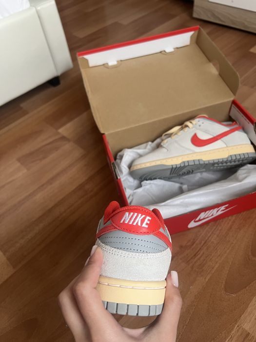 Nike dunk low.