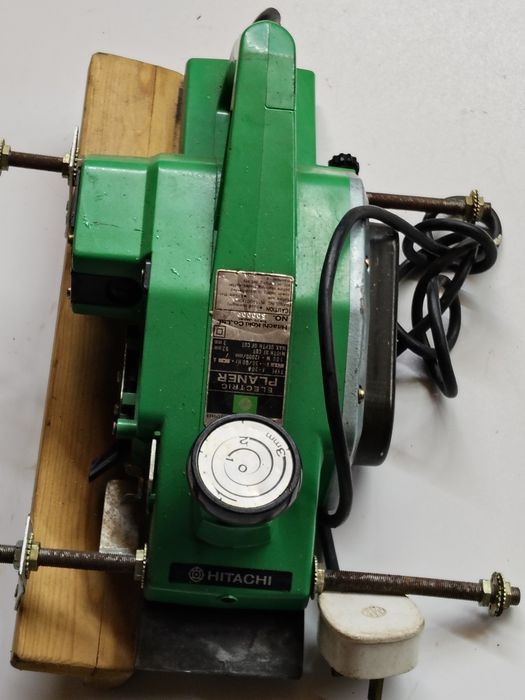Rindea electrica HITACHI PLANER