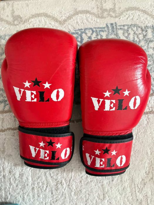 Продам боксерский перчатки VELO